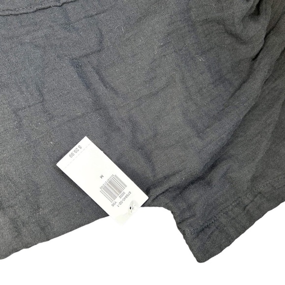 Old Navy Short Sleeved Crinkle Button Down Shirt - Size Medium NWT - Picture 5 of 5